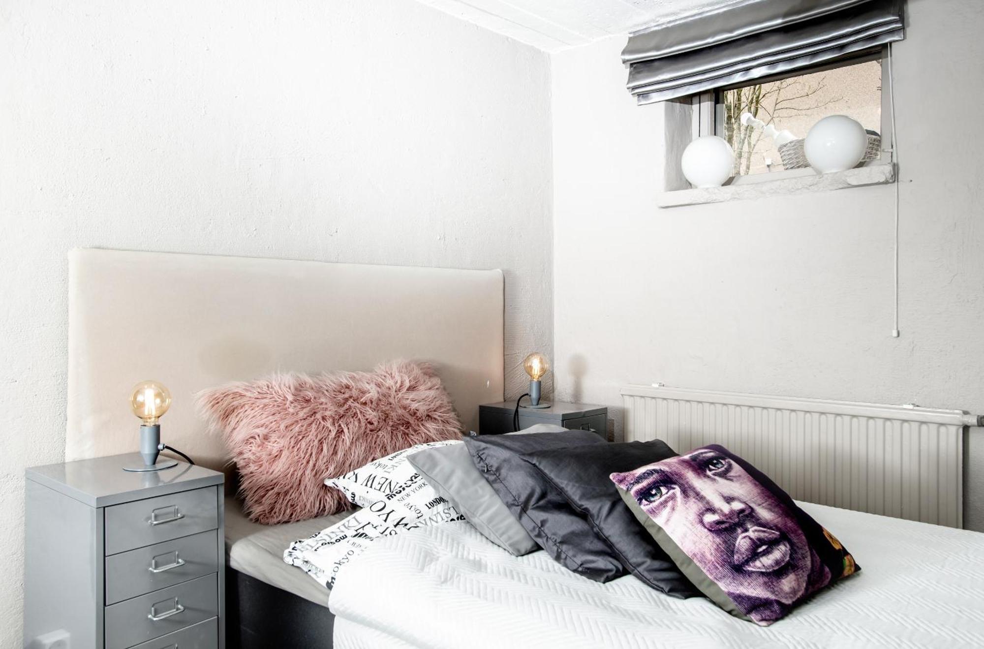 Vivante Basement Accommodation Порво Екстериор снимка