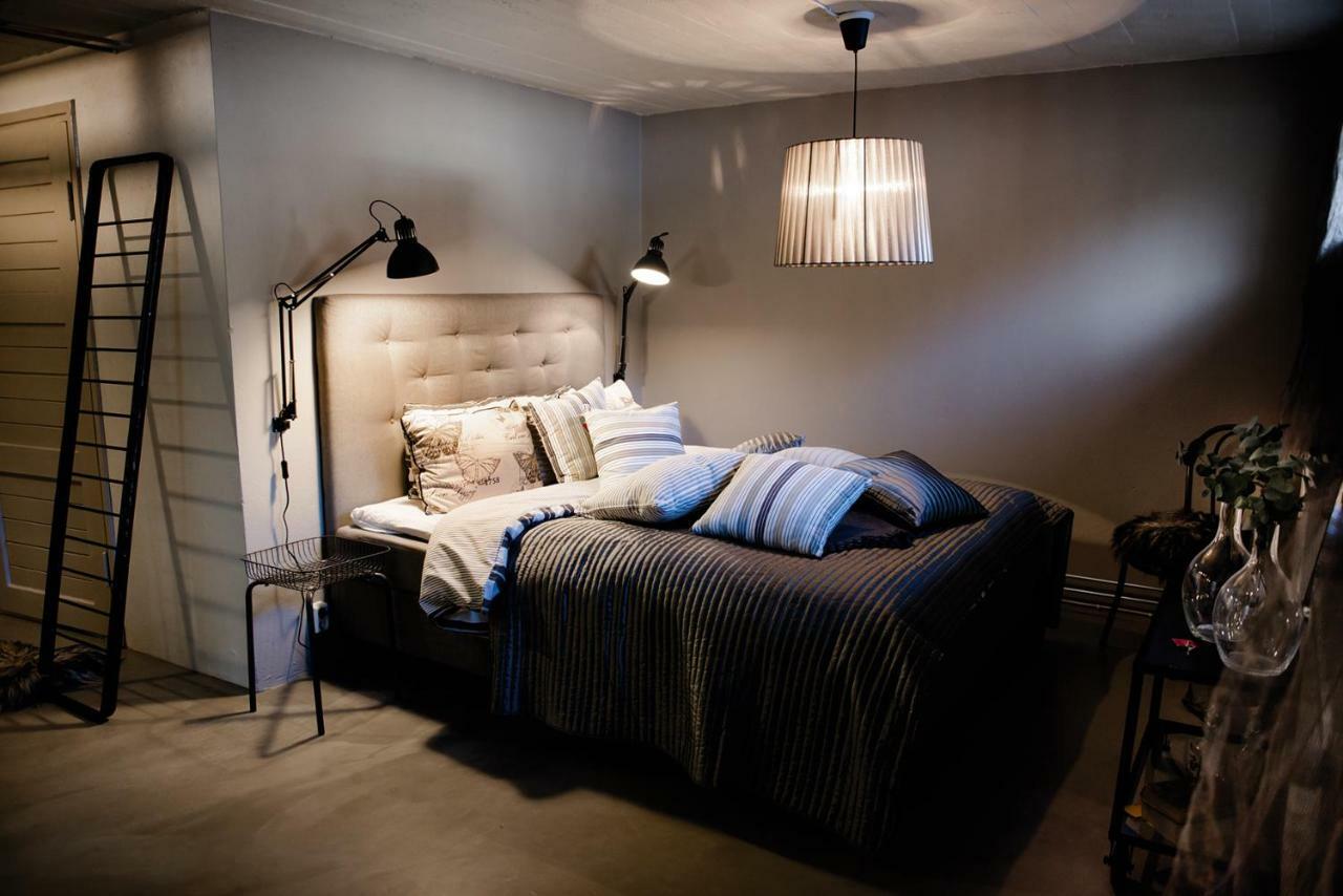 Vivante Basement Accommodation Порво Екстериор снимка