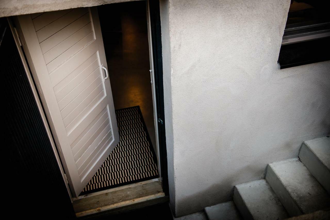 Vivante Basement Accommodation Порво Екстериор снимка